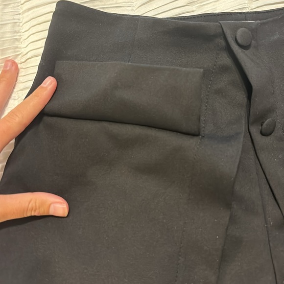 Superdown black shorts - Picture 4 of 9